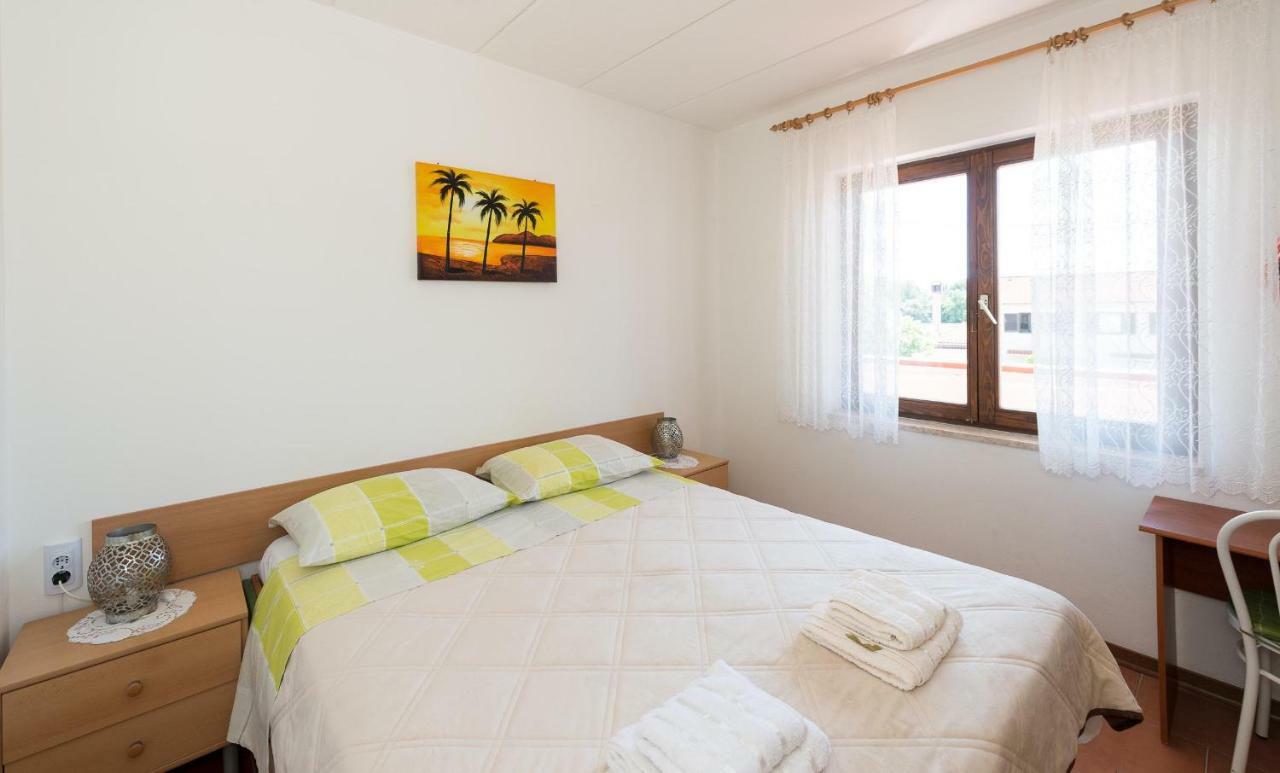 Apartment Meridiana Ρόβινι Εξωτερικό φωτογραφία